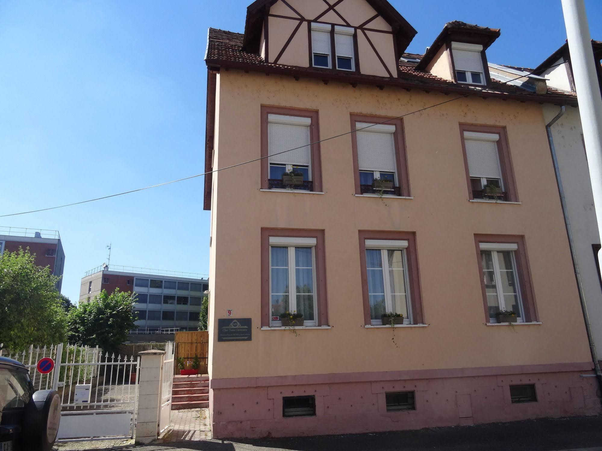 Residence Chez Tante Germaine Strasbourg Bagian luar foto